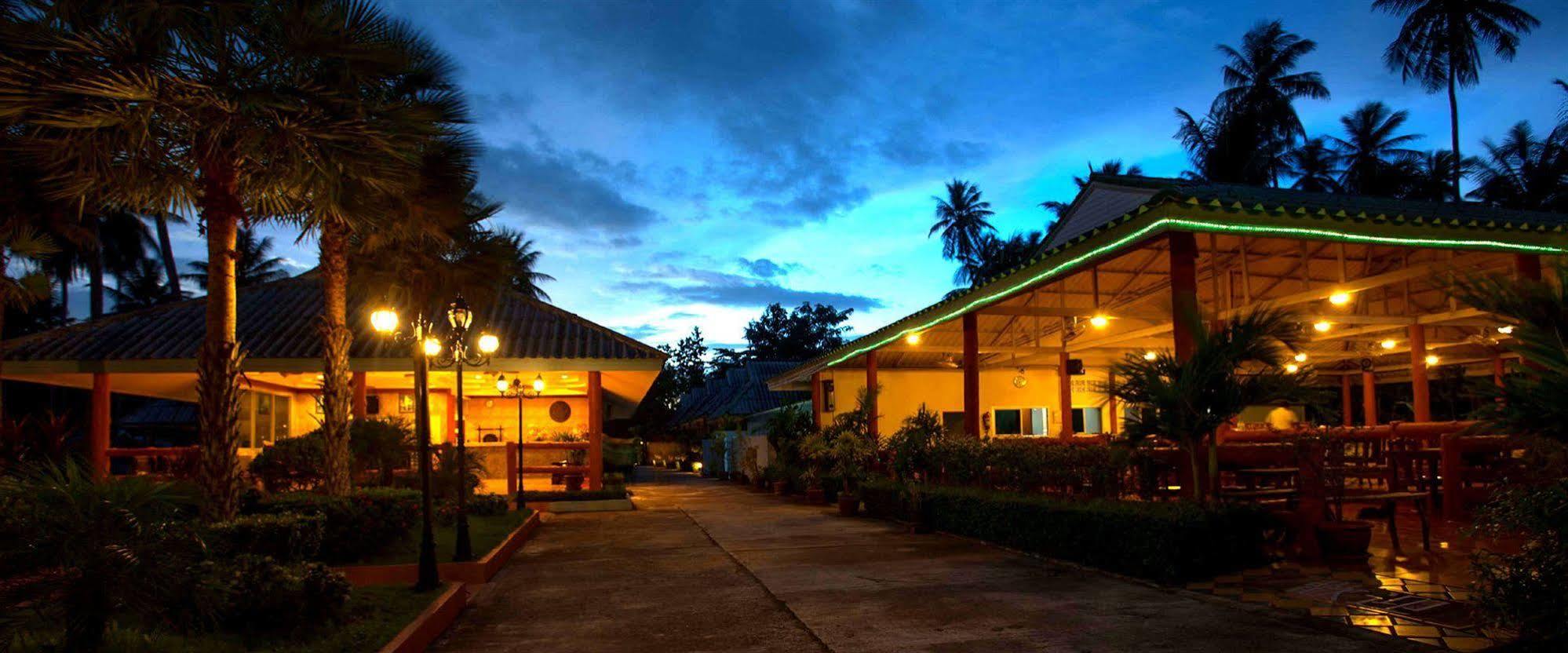 Koh Yao Chukit Dachanan Resort Ko Yao Noi Buitenkant foto